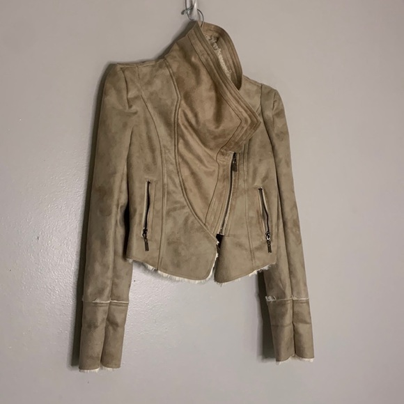Cream colored Sherpa lined Moto jacket medium - Picture 1 of 6